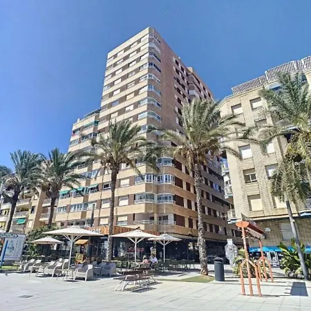 Marinasunbeach Imares 公寓