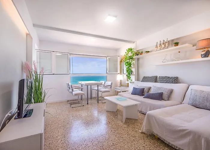 Marinasunbeach Imares 公寓 托雷维耶哈